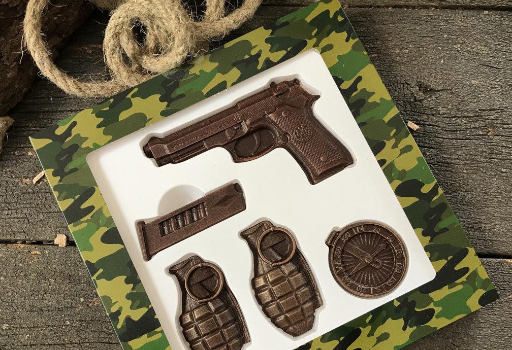 подарочный сладкий набор шоколадный пистолет