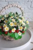 Шоколадная корзина №11 с цветами и ягодами земляники