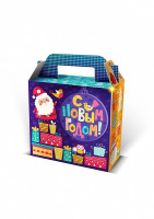 Сладкий новогодний подарок в картонной упаковке Мишка на севере