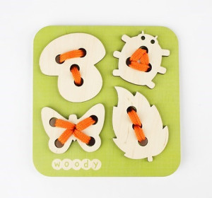 Игрушка Шнуровка