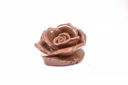 Роза из шоколада